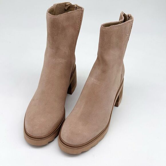 Dolce Vita Martey H2O Waterproof Bootie
Shop all Dolce Vita - Picture 3 of 9